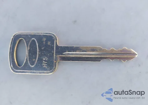 2001 Ford F-250 Xl/Xlt из США, поврежденный, VIN 1FTNF21F41EA76103